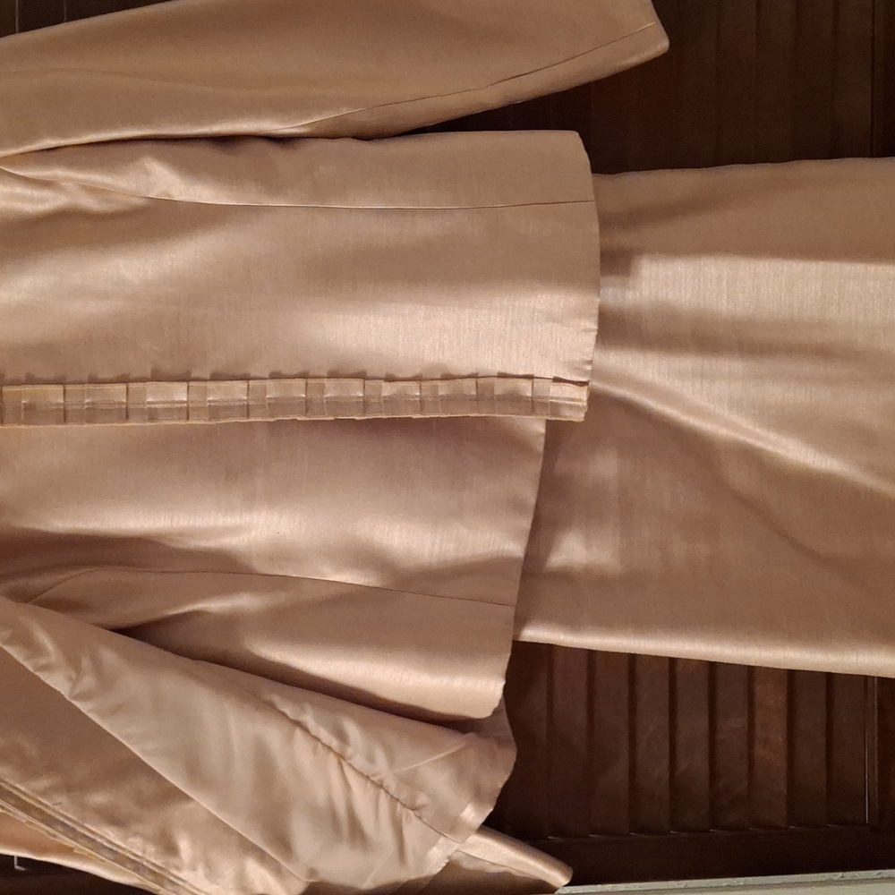 Kasper skirt suit